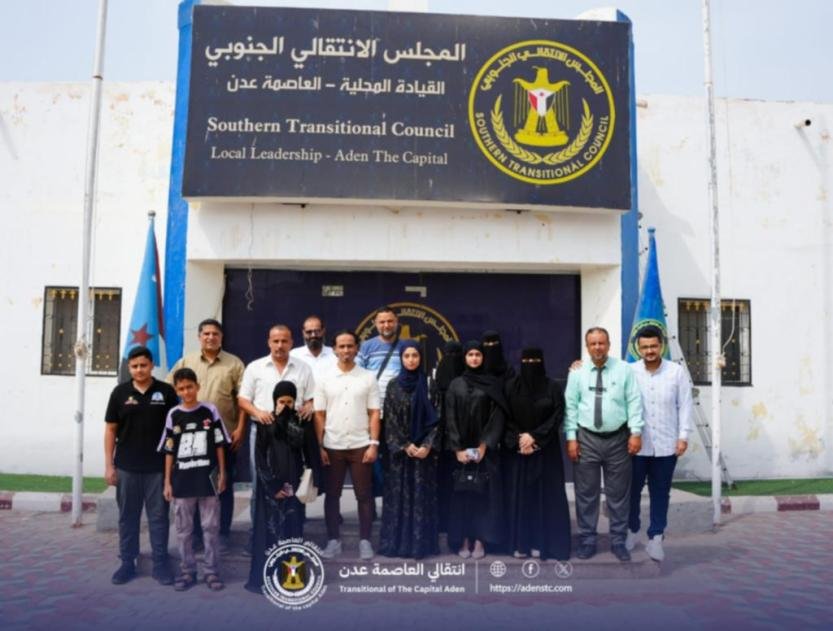 هنئهم بالتفوق.. الرئيس الزُبيدي يُڪرِّم أوائل طلبة الثانوية العامة في العاصمة عدن
