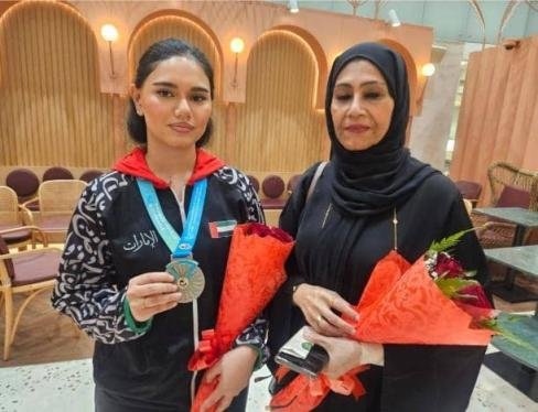 بطلة الكاراتيه الإماراتية شيخة اليافعي: اطمح للعالمية ووالدتي سر نجاحي
