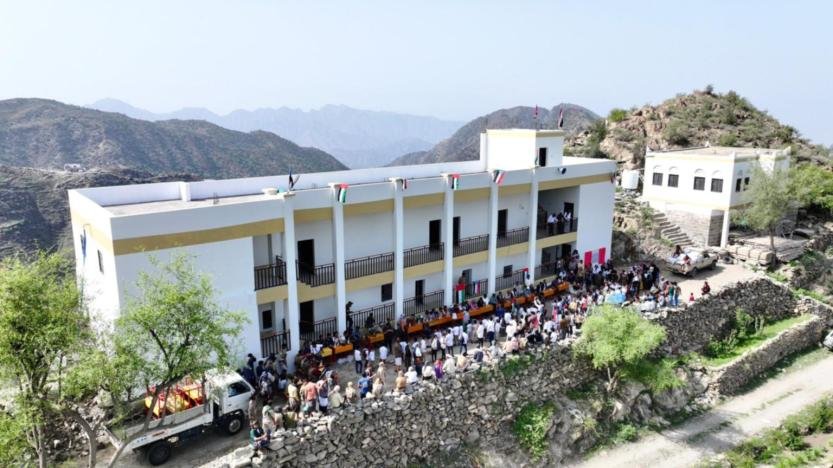 برعاية المحرّمي ودعم إماراتي.. افتتاح مدرسة الطارفة رُصُد بعد إنجاز مشروع التوسعة وإعادة التأهيل