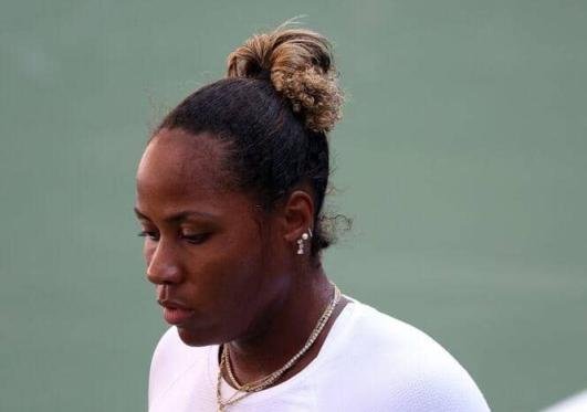 يأكلون الضفادع السامة "شي جنوني".. الأمريكية تاونسند تعتذر عن تعليقاتها بشأن الطعام الصيني