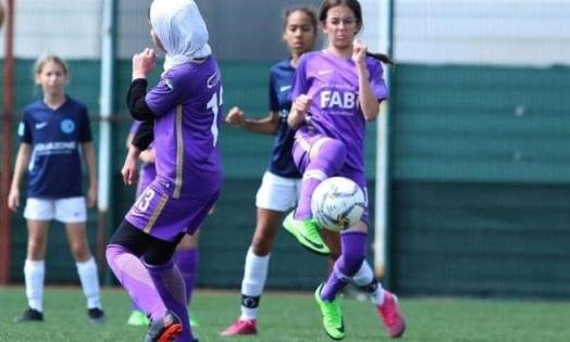 تحت شعار "فيفا يوحد".. الإمارات تستضيف مباريات كروية تاريخية للسيدات