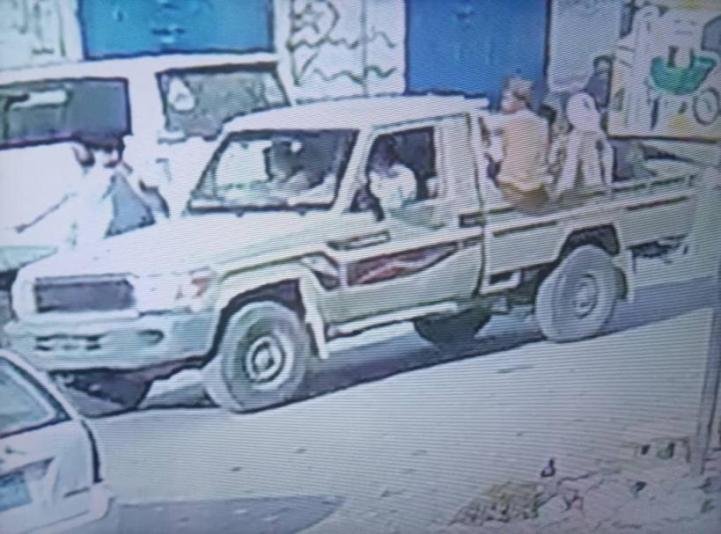 أمن العاصمة عدن يضبط مجموعة مسلحة أغلقت مدرسة الكويت في منطقة إنماء