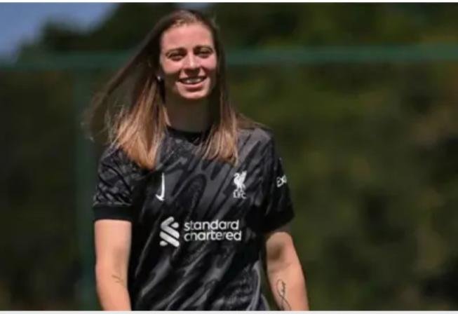 العنصرية تضرب فريق ليفربول للسيدات