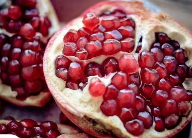 يعتبر الأطباء الرمان الفاكهة الأفضل لصحتك  تعرف على ذالك؟