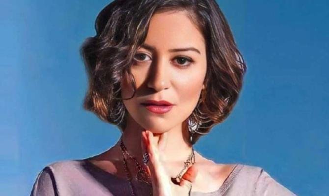 الفنانة منة شلبي تحسم جدل زواجها من الجنايني