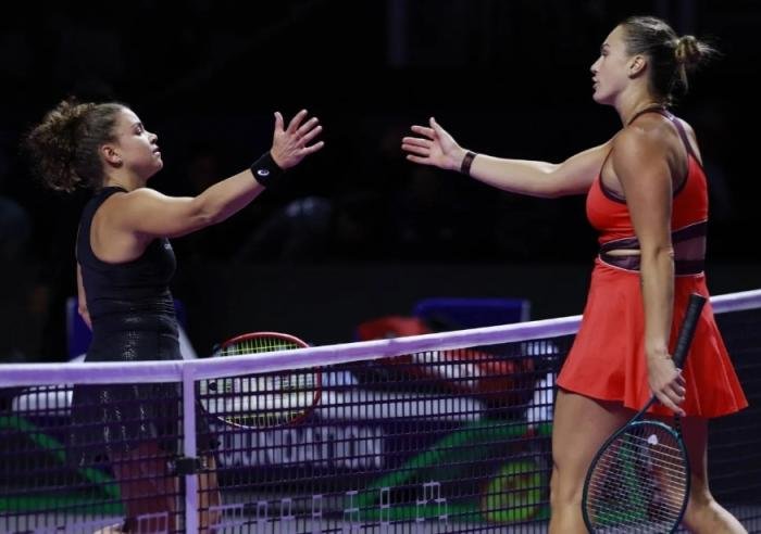 انطلاقة مثالية لسابالينكا في نهائيات التنس للمحترفات بالرياض