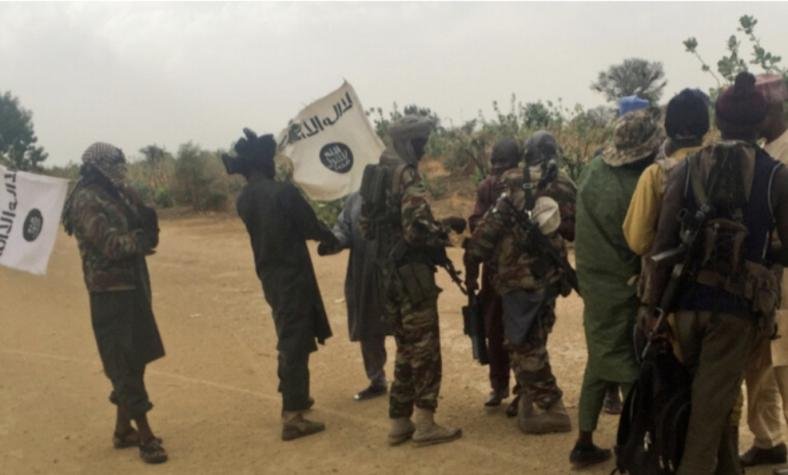 هروب 50 تلميذا من بين 303 مختطفين في نيجيريا وعودتهم إلى أسرهم