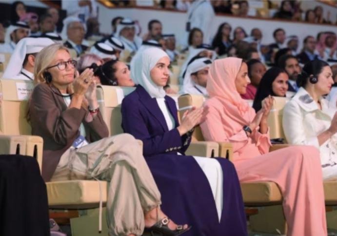 زوجة الشرع "لطيفة الدروبي" تثير تفاعلا خلال حضور رسمي بالدوحة.