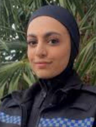 اعتماد حجاب  "سريع الفك" وآمن للشرطيات المسلمات في بريطانيا
