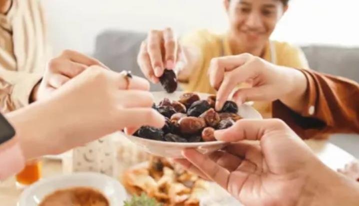 "الصيام" هل يؤثر على صحة القلب والجهاز الهضمي؟