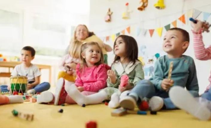 بريطانيا..  حضانة تقتل رضيعاً أثناء نومه