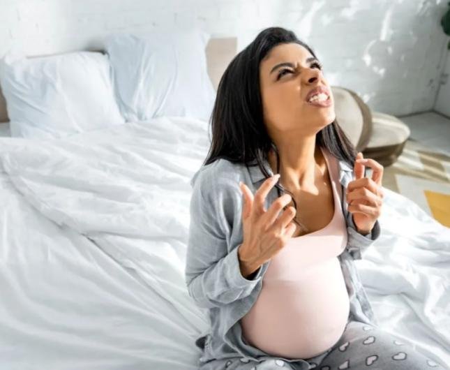 هل الحمل يؤدي إلى تغيرات في عقل المرأة؟