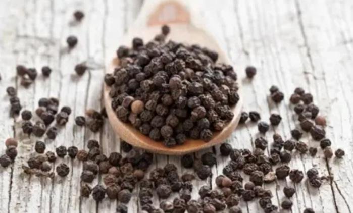 أحرصي على تواجده في الطعام.. "الفلفل الأسود"  أكثر من مجرد نكهة