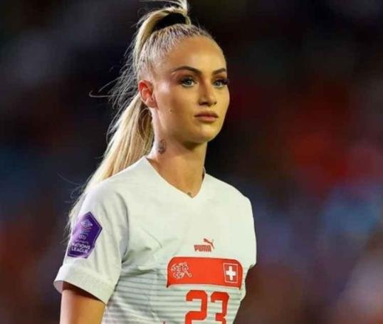 بعد موسم رائع.. أليشا الجميلة تغادر نادي اليوفي