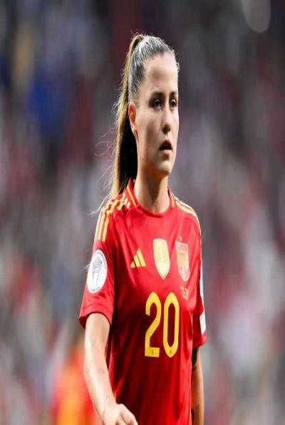 بونماتي تعود لمنتخب إسبانيا قبل انطلاق يورو السيدات