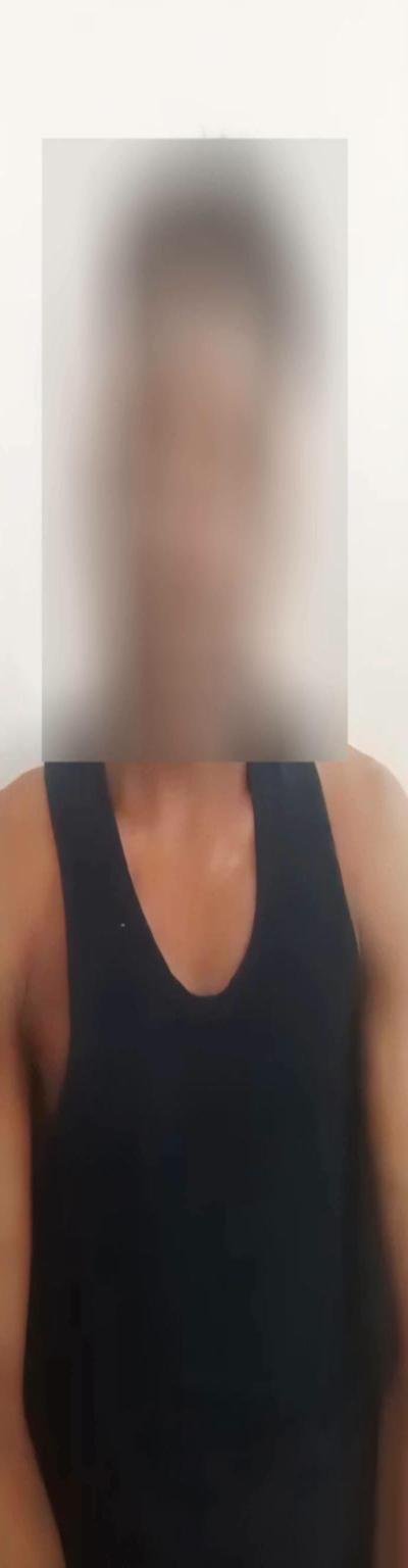 شرطة كريتر تضبط أحد أخطر أفراد عصابات تسلق وسرقة المنازل في العاصمة عدن