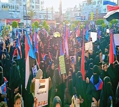 صراع الانتماء والتمسك بالهوية.. "نسوان الجنوب" رقم صعب في معادلة انتزاع الحقوق المشروعة والذود عن القضية السياسية الجنوبية