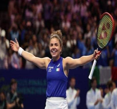 بفضل إليزابيتا وباوليني.. إيطاليا تتوج بكأس بيلي جين كينج للتنس