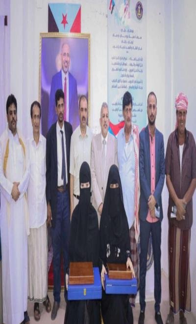 جوائز الرئيس الزُبيدي.. تكريم الطالبات المتفوقات بمحافظة المهرة