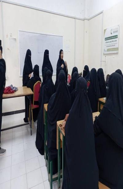 برعاية انتقالي العاصمة عدن.. تدشين دورة تدريبية في "تعليم الخياطة" للمرأة بالتواهي