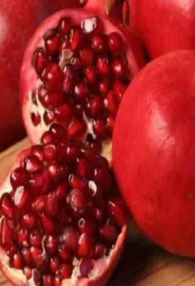 سوريا.. وفاة طفل اختناقًا بحبة رمان في حلب