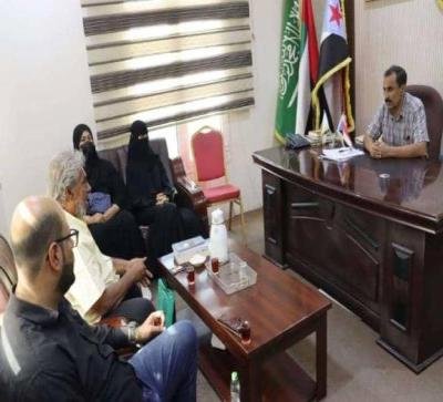 انتقالي حضرموت يشيد بجهود العيادة الخيرية في خدمة أبناء ديس المكلا