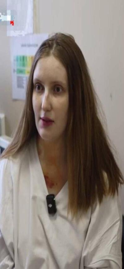 بعد سقوطها من الطابق السابع..  امرأة روسية حامل تصاب بكدمات خفيفة فقط مع سلامة جنينها