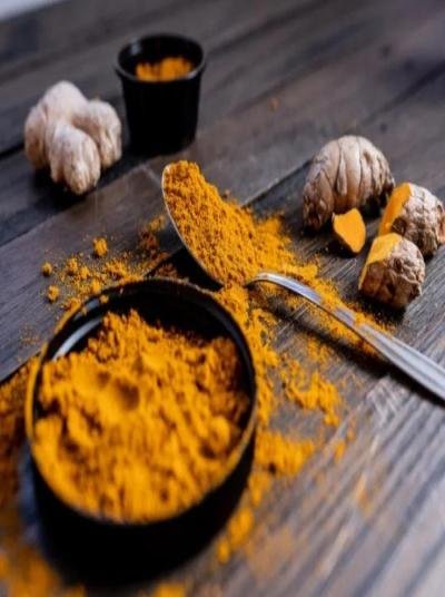 الكركم وفوائدة الصحية لجسم الأنسان