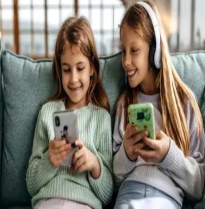 أوروبا تناقش "الحد الأدنى" لاستخدام السوشيال ميديا