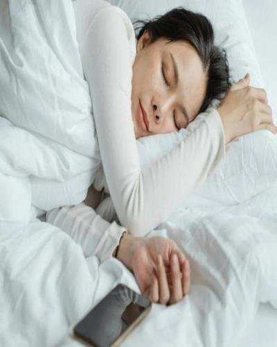 عادات بسيطة للنوم بفوائد صحية متعددة